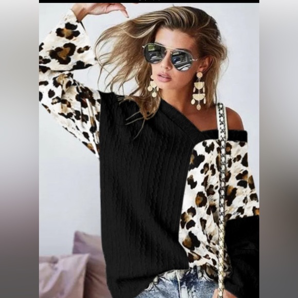 Leopard and Black vneck - Picture 2 of 6